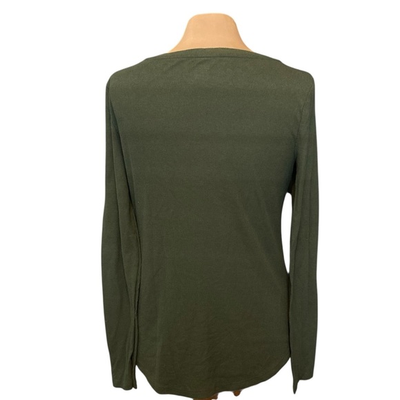 a.n.a Forest Green V-Neck Henley | Y2K - Picture 7 of 7